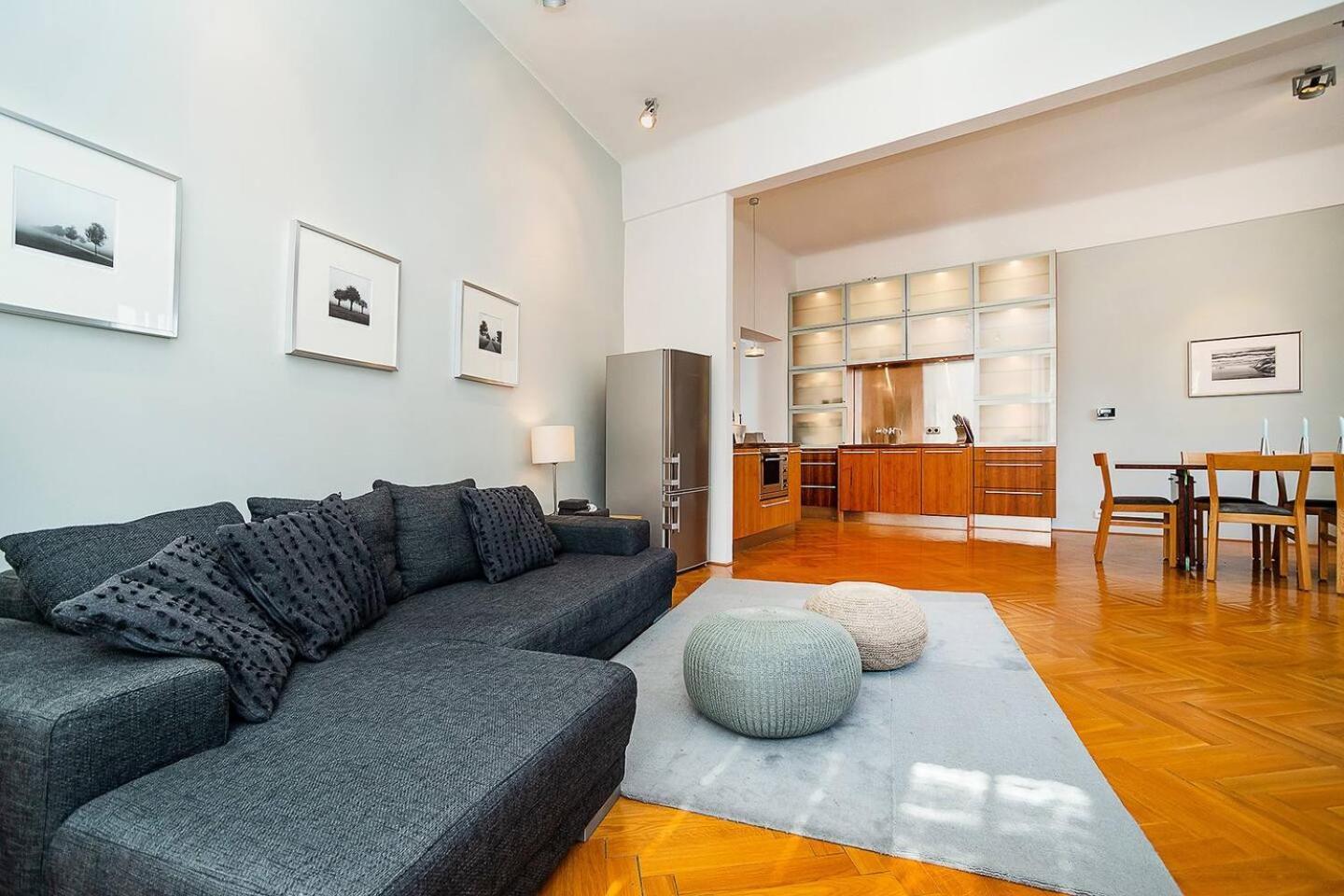 Elegant Old Town With Balcony Apartamento Praga